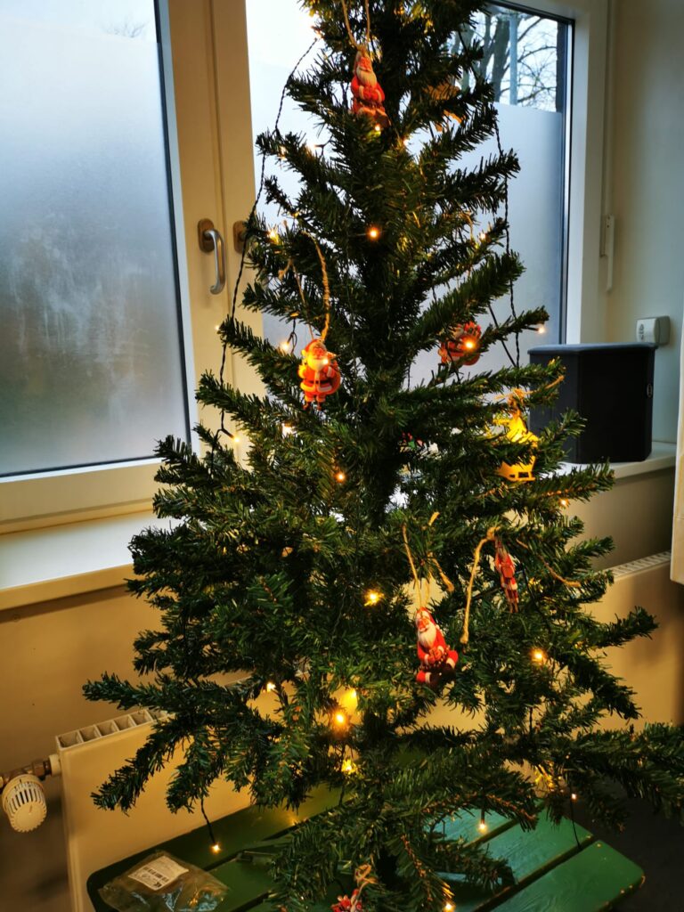 81fa2e15 854d 4fe3 89bb e1a3dc2eac37